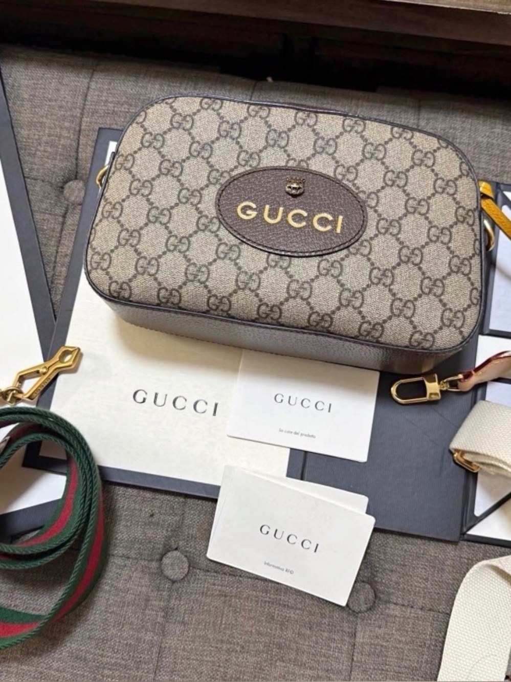 🆕 in 📦 Gucci Beige Brown GG Supreme Canvas Tiger Head Camera Bag